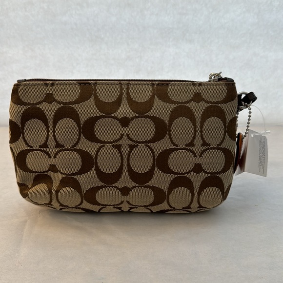 Coach Park Signature Medium Wristlet NWT - Picture 11 of 11